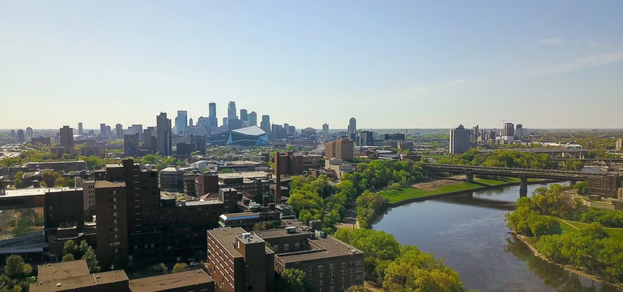 Blick auf eine Innenstadt im Bundesstaat Minnesota