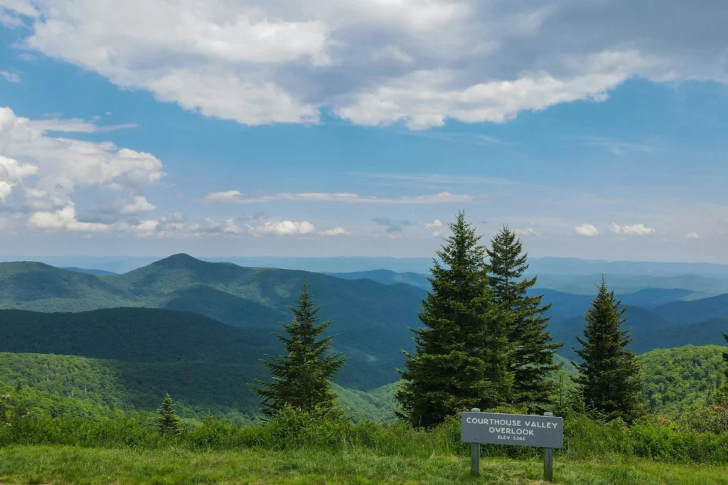 Blick auf die Blue Ridge Mountains