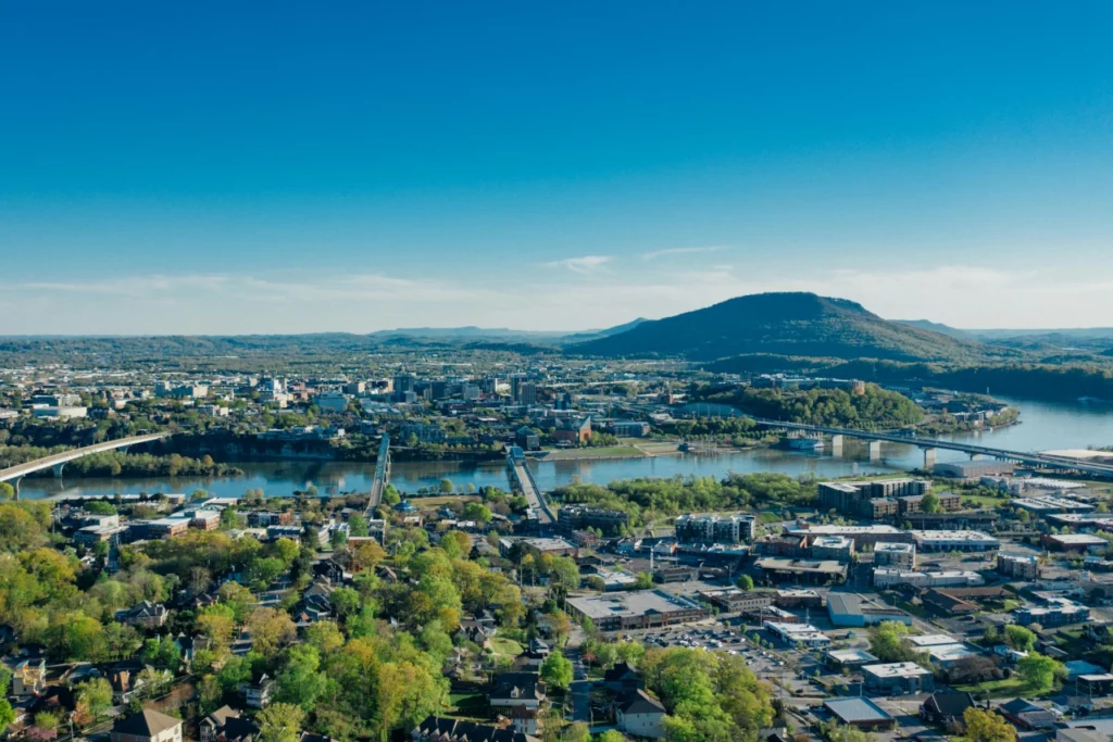 Die Landschaft rund um die Stadt Chattanooga in Tennessee